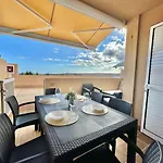 Vista Faro Daire